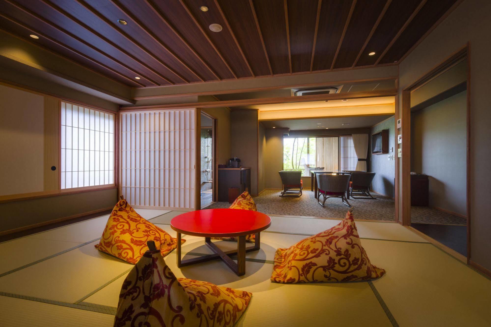 فندق Fujisan Onsen Bessho Sasa فوجيوشيدا المظهر الخارجي الصورة